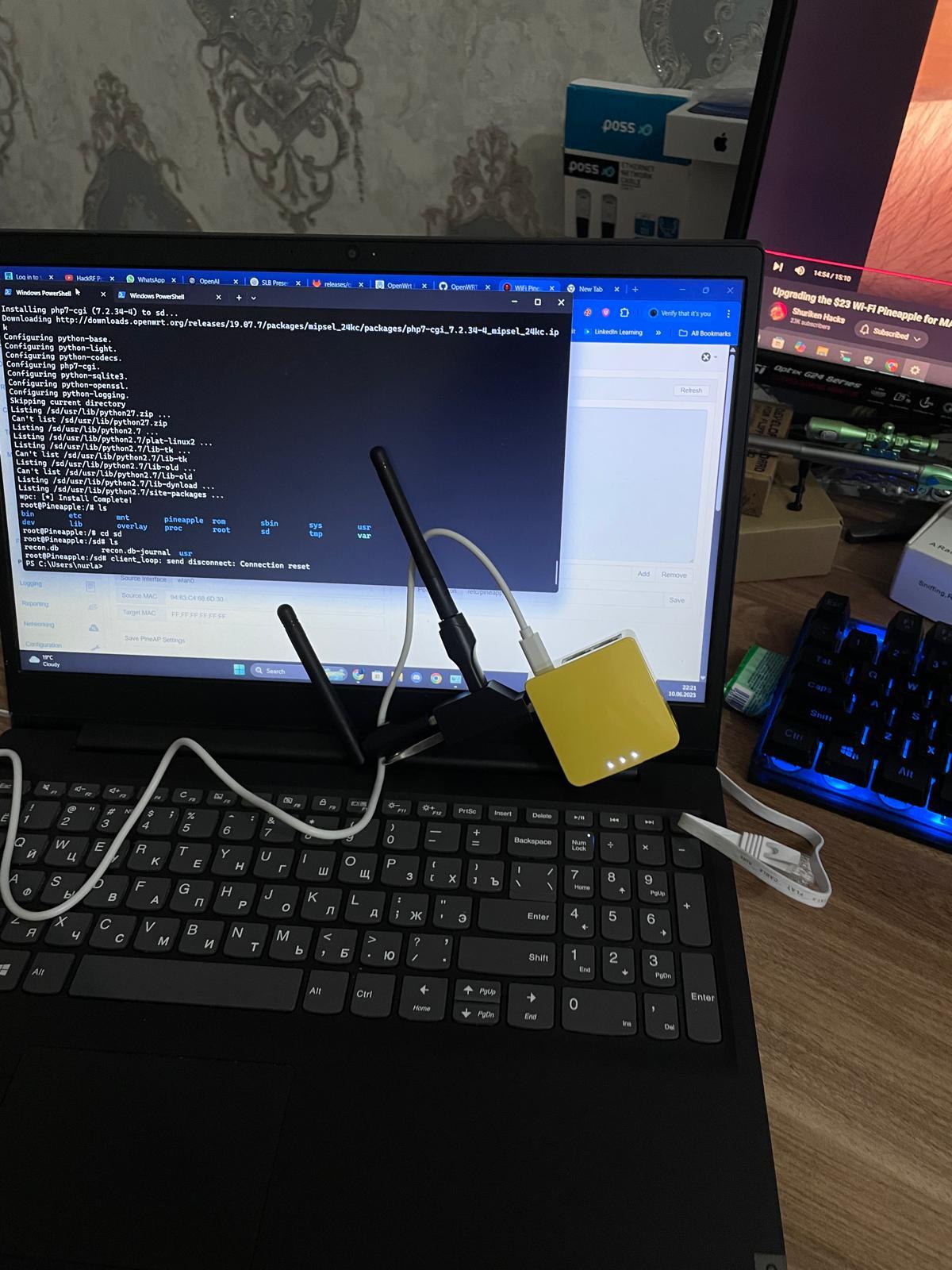 Custom WiFI Pineapple with two antennas